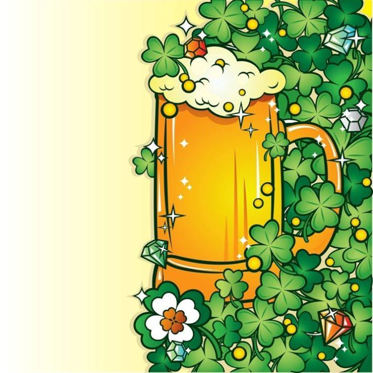 Beer Mug on the Clover background © Depositphotos