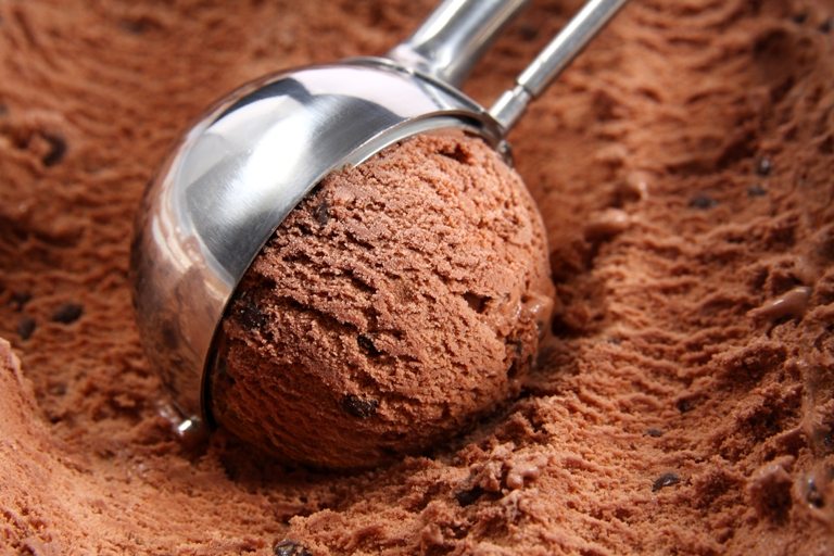 Chocolate ice cream scoop | Stock Photo © Depositphotos