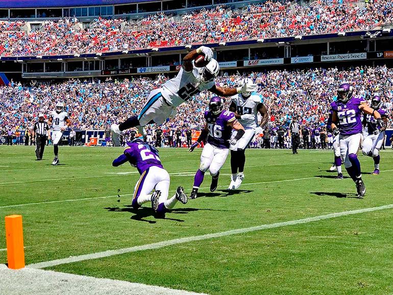 2016-0911-tennessee-titans-minnesota-vikings-game-iphone-7-plus-si537_tk1_02718_iphone-800x600