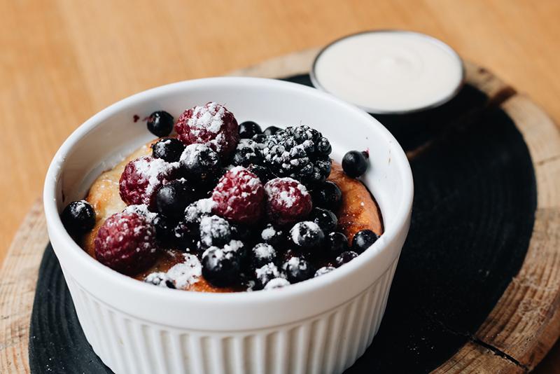 Anna Georgievna stock photography pie with berries