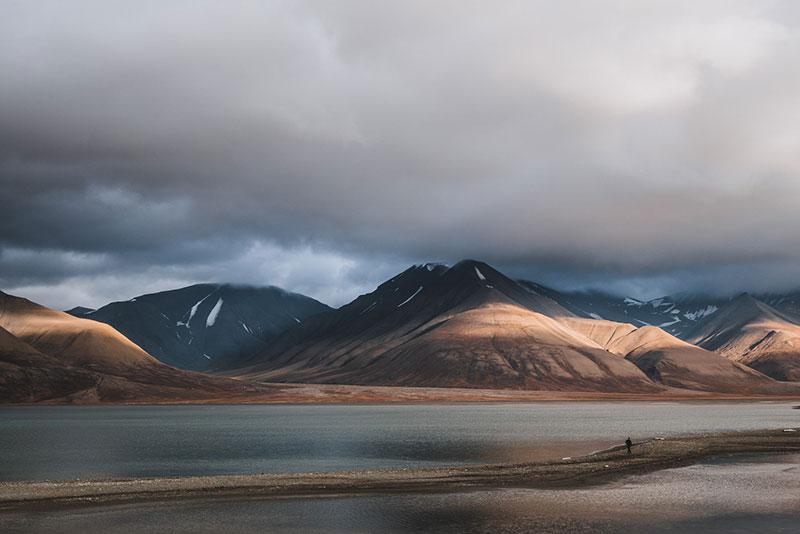 top-behance-photography-projects---LONGYEARBYEN-..2