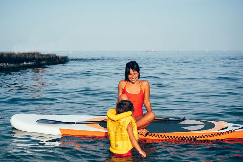 Photo collection: 10 Images Celebrating Mothers