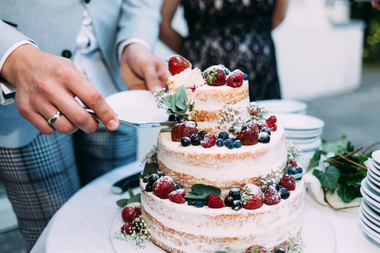 Close-up beautiful wedding cake