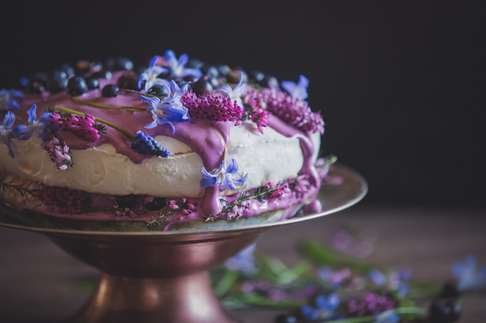 meringue pie with blueberry cream