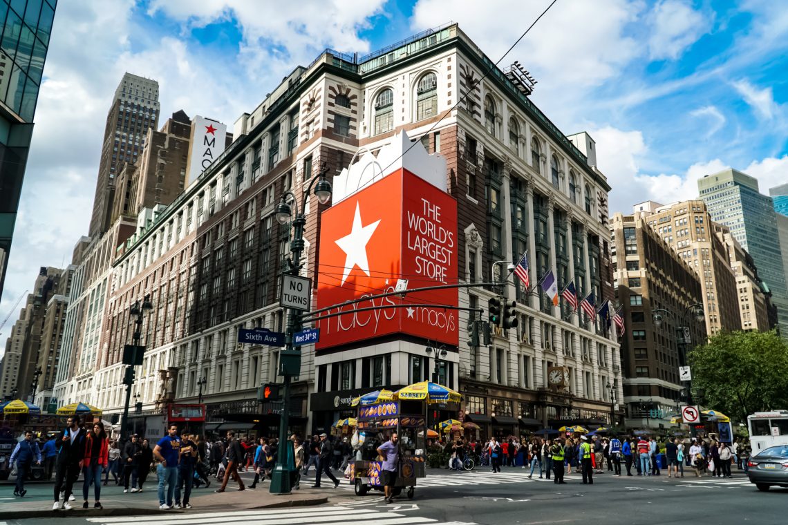 Flagship Stores: Types, Benefits for Brands, and Bright Examples