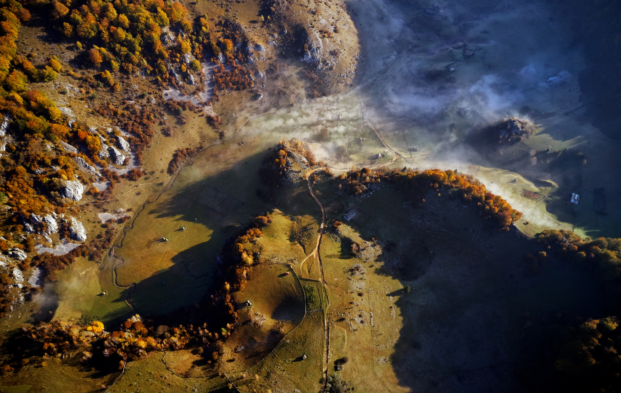 mountain landscape in autumn morning – Fundatura Ponorului, Roma