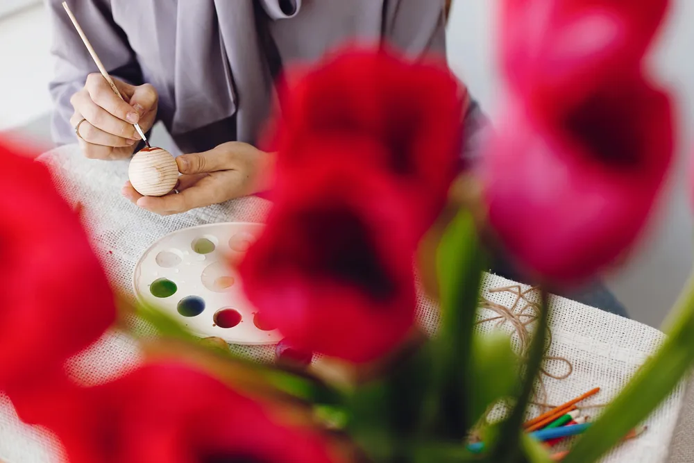 Bright vs. Soft: Choosing the Best Easter Colors for Your Campaigns 